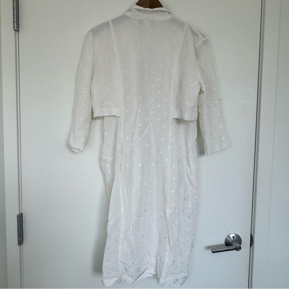 14 Vintage Old Money Minimalist White Patterned Collared V-Neck Midi Dress Gold - Picture 2 of 13